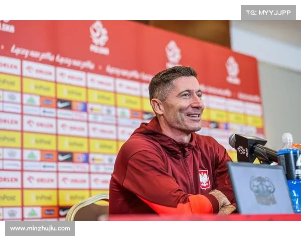 多维视角深入解析莱万从默默无闻到世界巨星的成名轨迹全景化研究